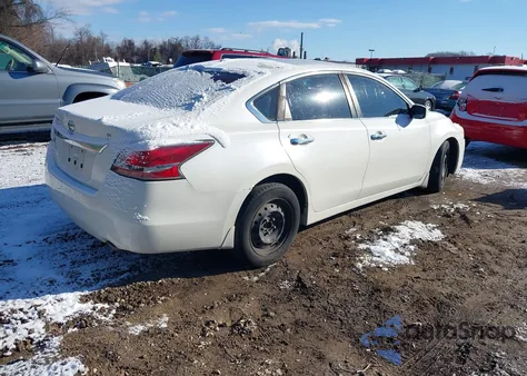 2015 Nissan Altima 2.5 S из США, поврежденный, VIN 1N4AL3AP8FC202817